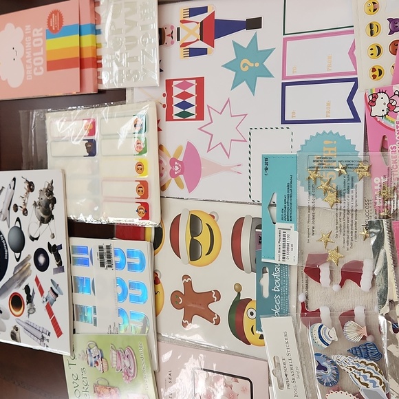 Stickers & Labels - Picture 6 of 9